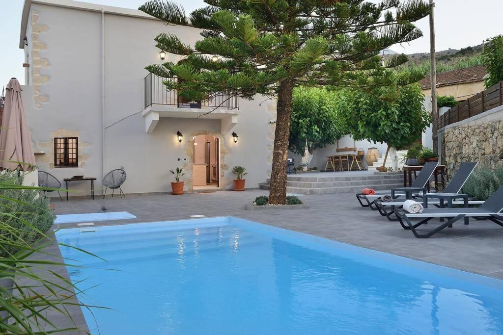 Villa Christini A Luxury Villa With Amazing Views Tzitzifés エクステリア 写真
