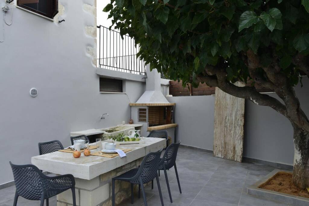 Villa Christini A Luxury Villa With Amazing Views Tzitzifés エクステリア 写真
