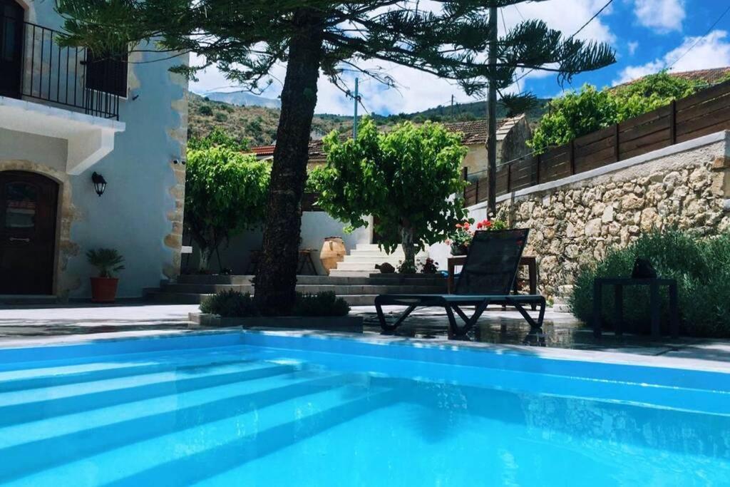 Villa Christini A Luxury Villa With Amazing Views Tzitzifés エクステリア 写真