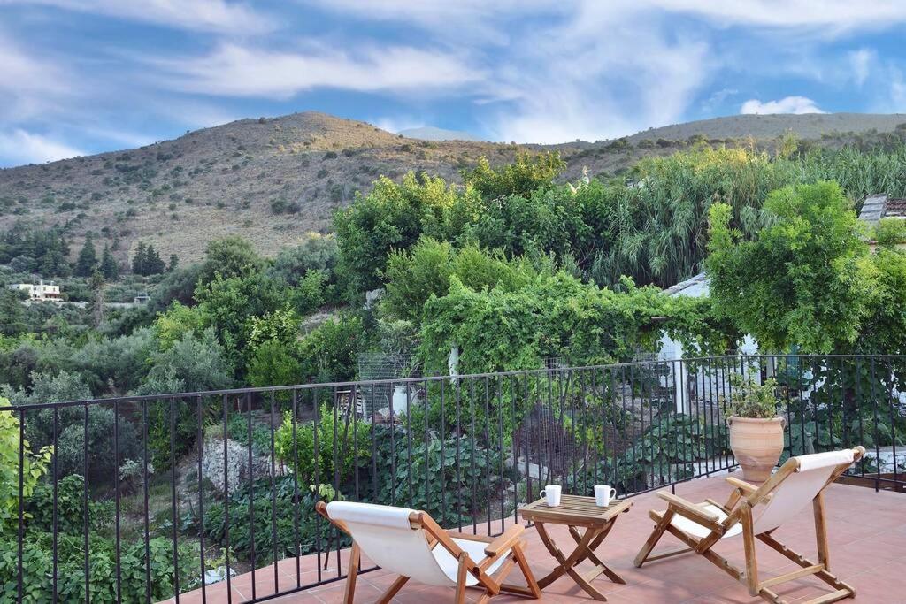 Villa Christini A Luxury Villa With Amazing Views Tzitzifés エクステリア 写真