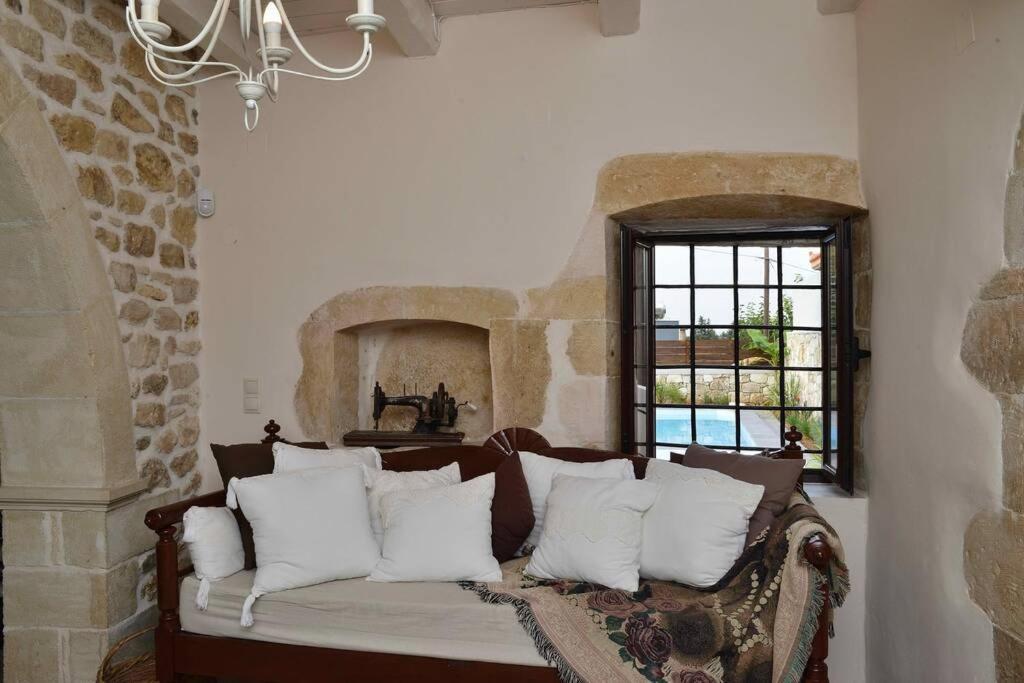 Villa Christini A Luxury Villa With Amazing Views Tzitzifés エクステリア 写真