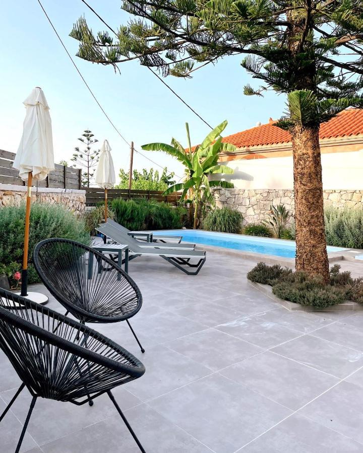 Villa Christini A Luxury Villa With Amazing Views Tzitzifés エクステリア 写真